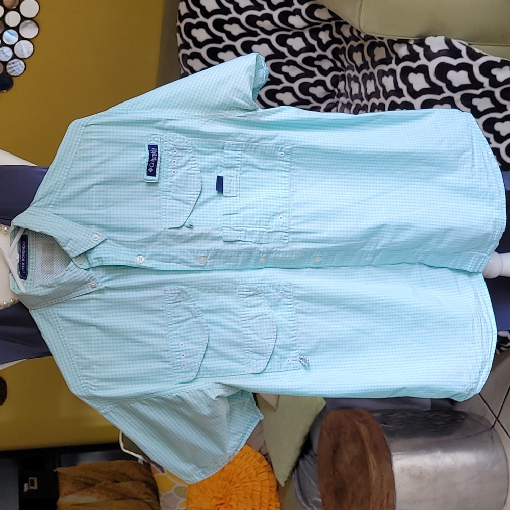 Columbia PFG 100% cotton light and airy fishing/boating shirt. EUC